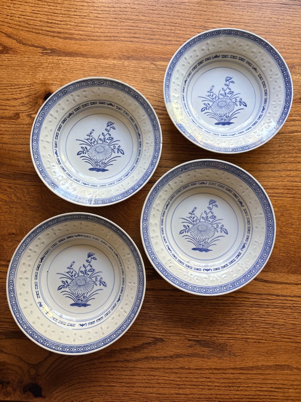 Vintage Jingdezhen Rice Grain Rice Bowl Porcelain Blue and White ~9 inches